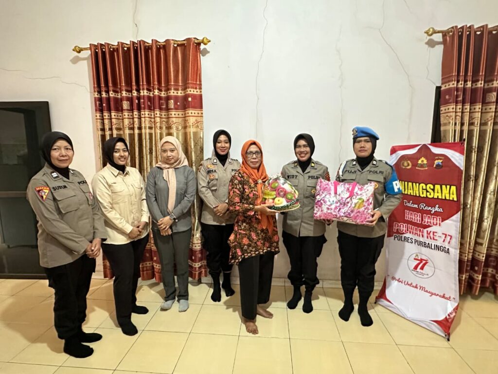 HUT ke-77, Polwan Polres Purbalingga Anjangsana ke Purnawirawan, Begini Suasananya